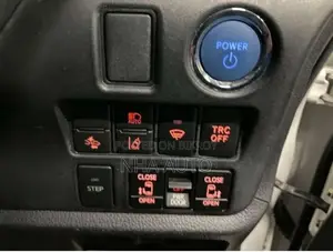 Toyota Noah X HYBRID 2021
