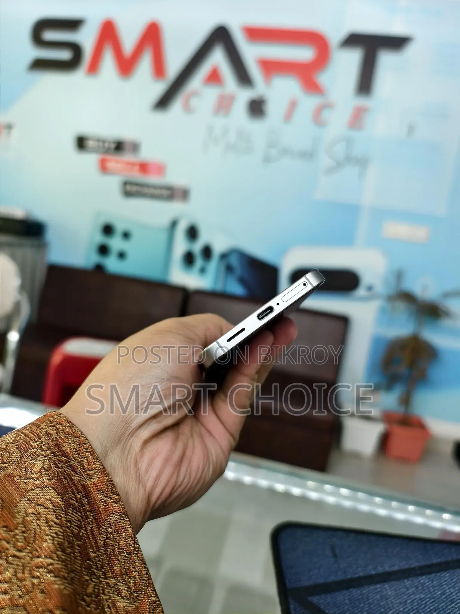 Samsung Galaxy S25 12 256 (Used)