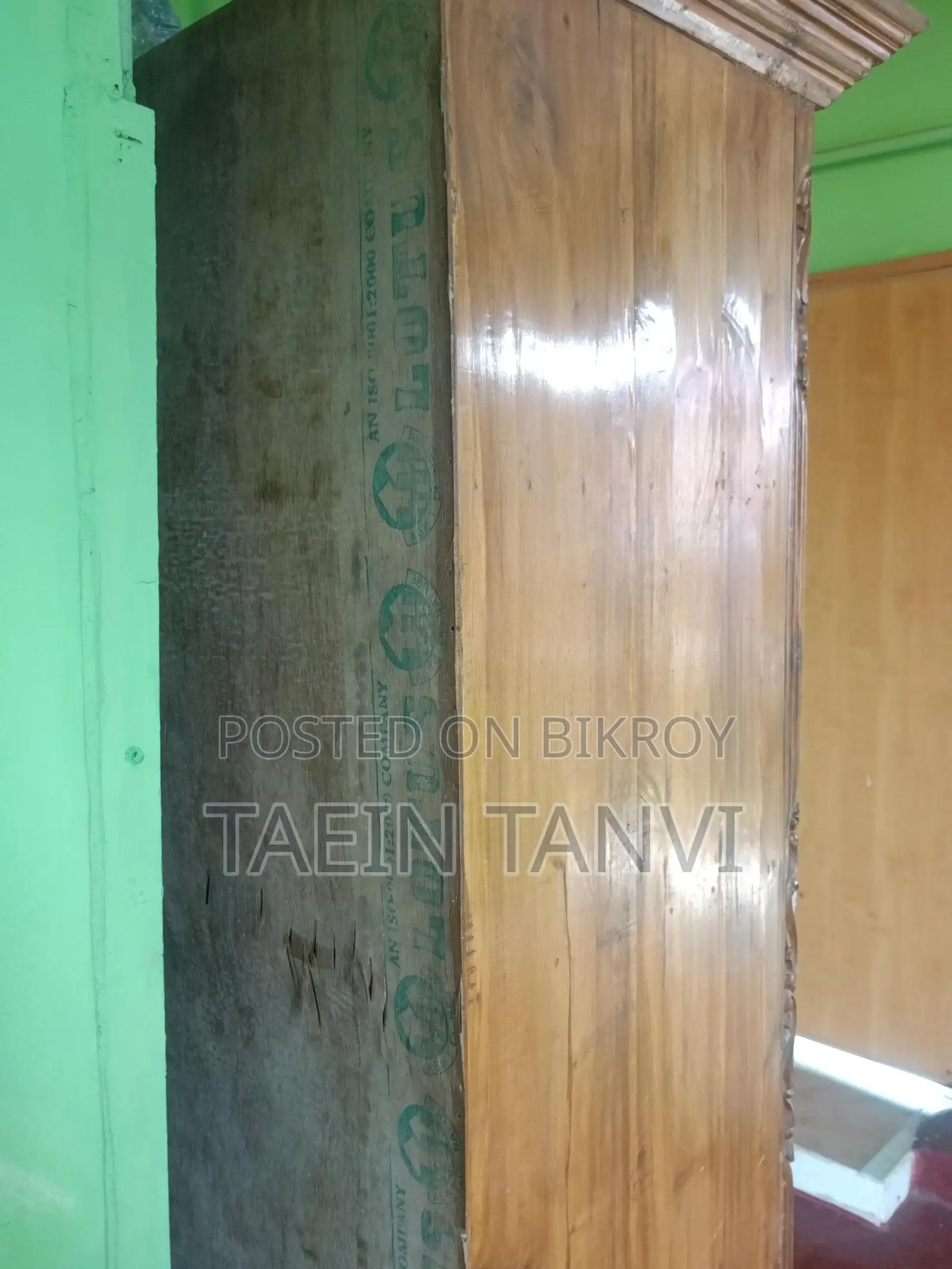 High-Quality Wooden Almirah