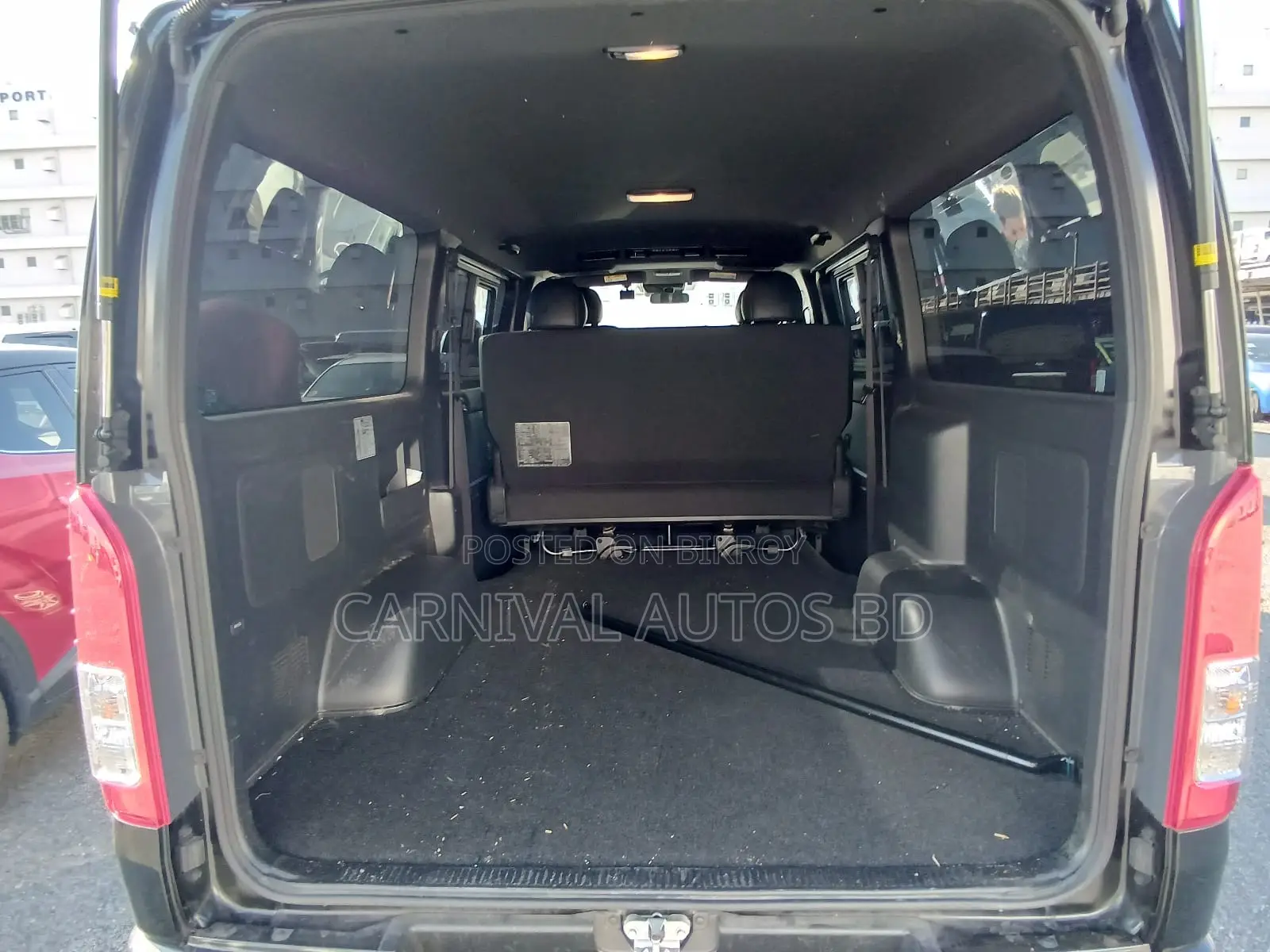 Toyota Hiace SUPER GL DARK PRIME 2023