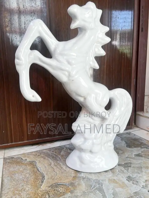 White Horse Statue