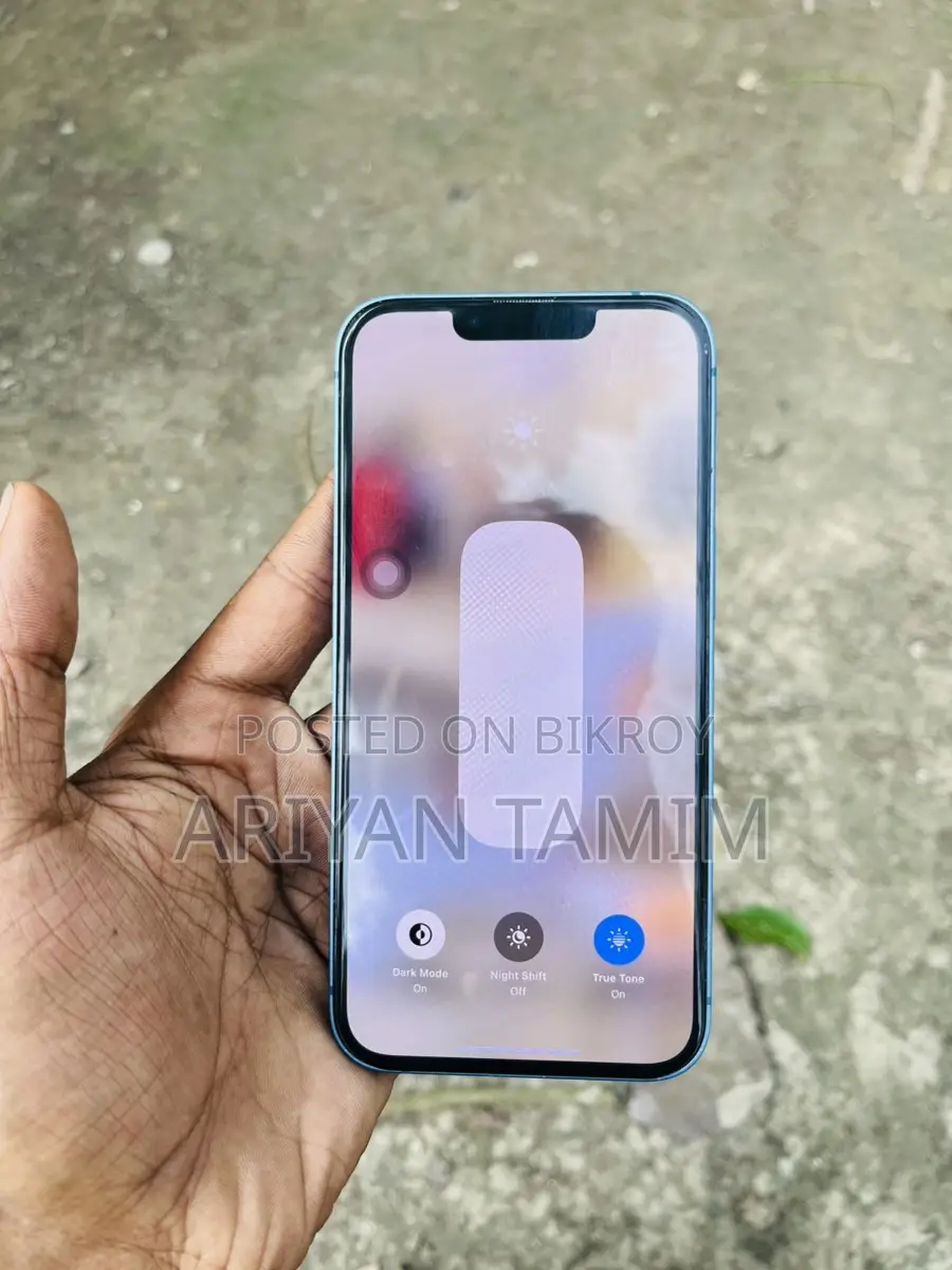 Apple iPhone 13 (Used)
