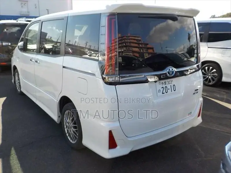 Toyota Noah SI-WXB 4.0 PEARL 2020