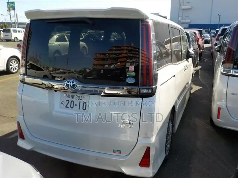 Toyota Noah SI-WXB 4.0 PEARL 2020