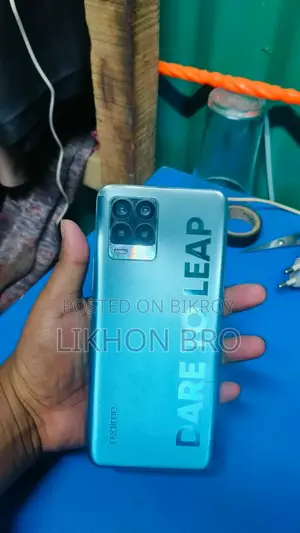 Realme 8 Pro 8/128 (Used)