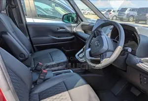 Toyota Noah S-Z Hybrid Red 2024