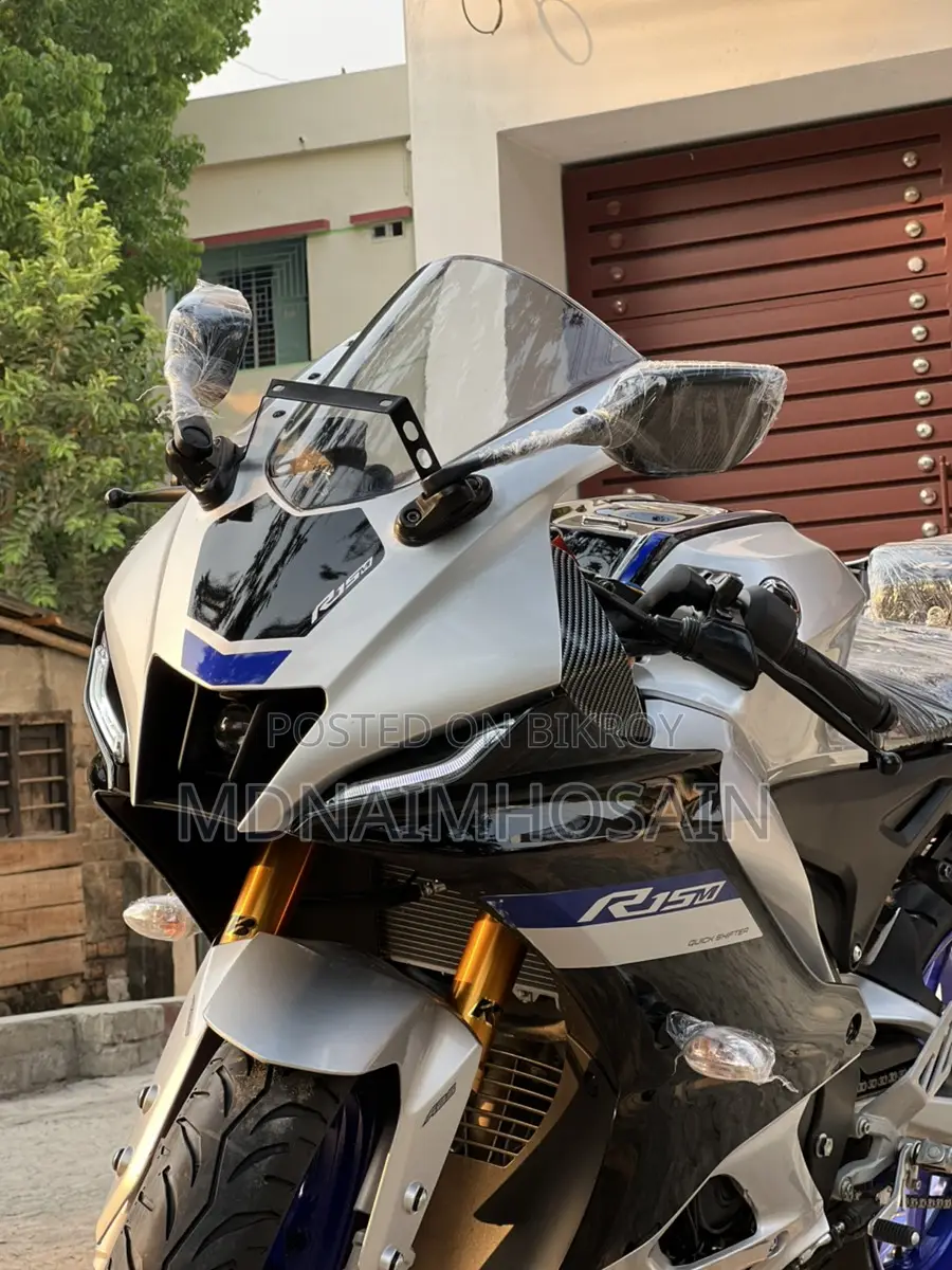 Yamaha R15 M . 2026