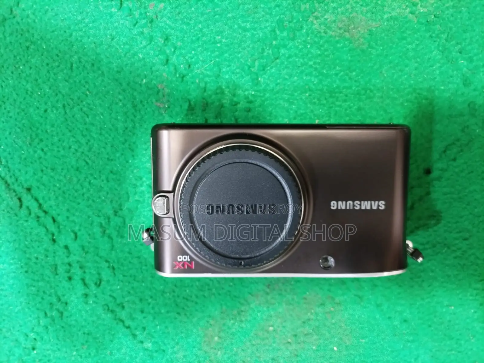 Samsung Nx100 mirror less camera