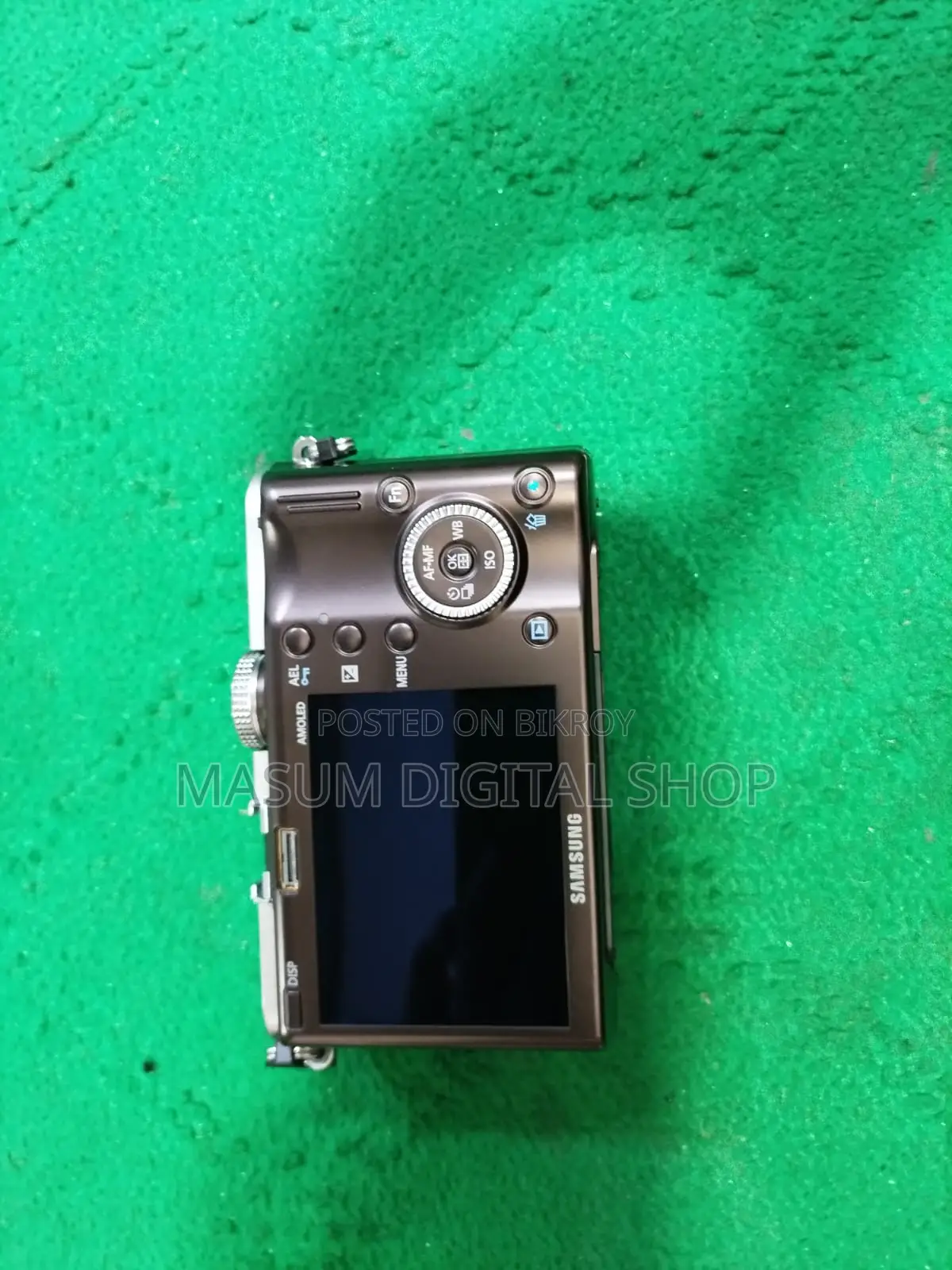Samsung Nx100 mirror less camera