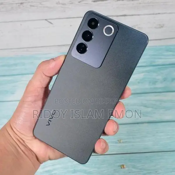Vivo V27e Excellent Mobile (Used)