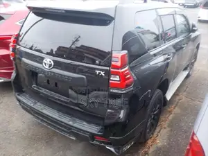 Toyota Land Cruiser Txl Matt Black. 2022