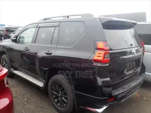 Toyota Land Cruiser Txl Matt Black. 2022