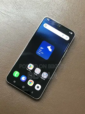 Samsung Galaxy S22 (Used)