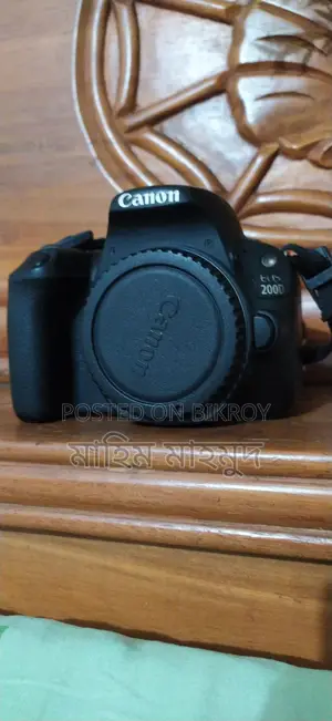Canon 200d with Prime Lens