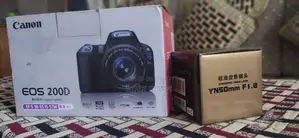 Canon 200D with Prime Lens