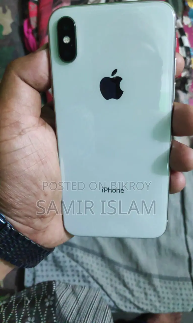 Apple iPhone X 64GB (Used)