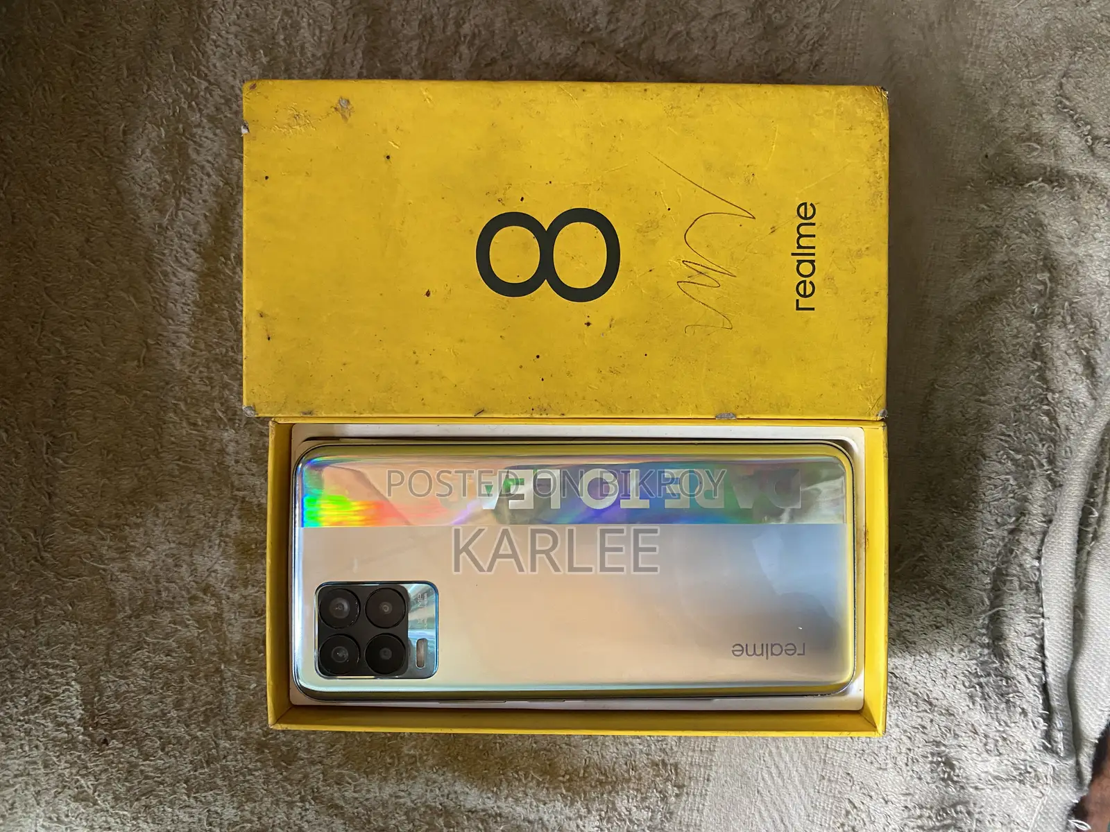 Realme 8 /128 full box (Used)