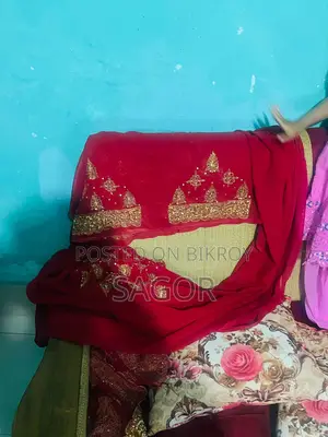 নতুন শাড়ি