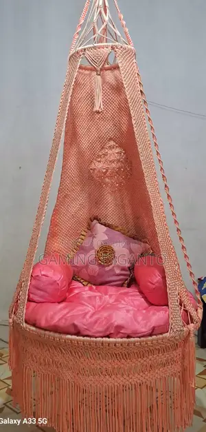 কারুশিল্পের দোলনা
