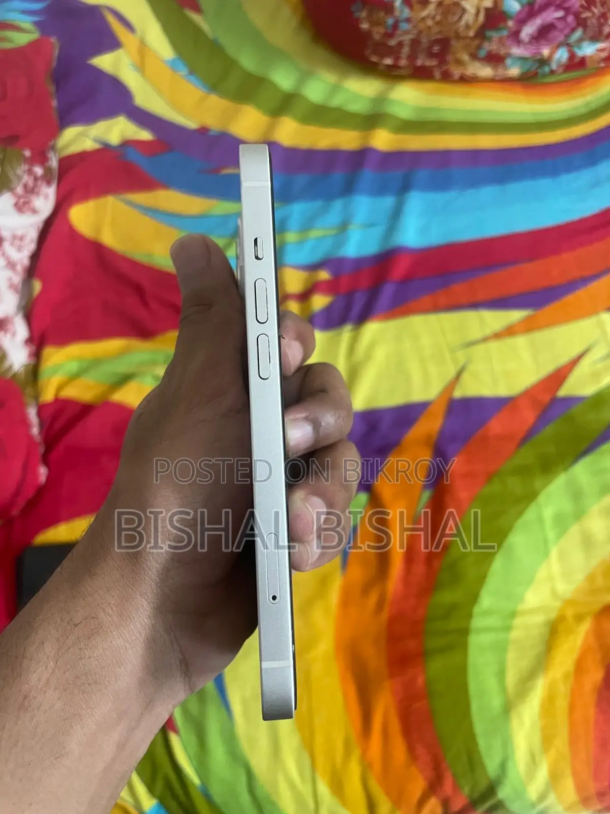 Apple iPhone 13 . (Used)