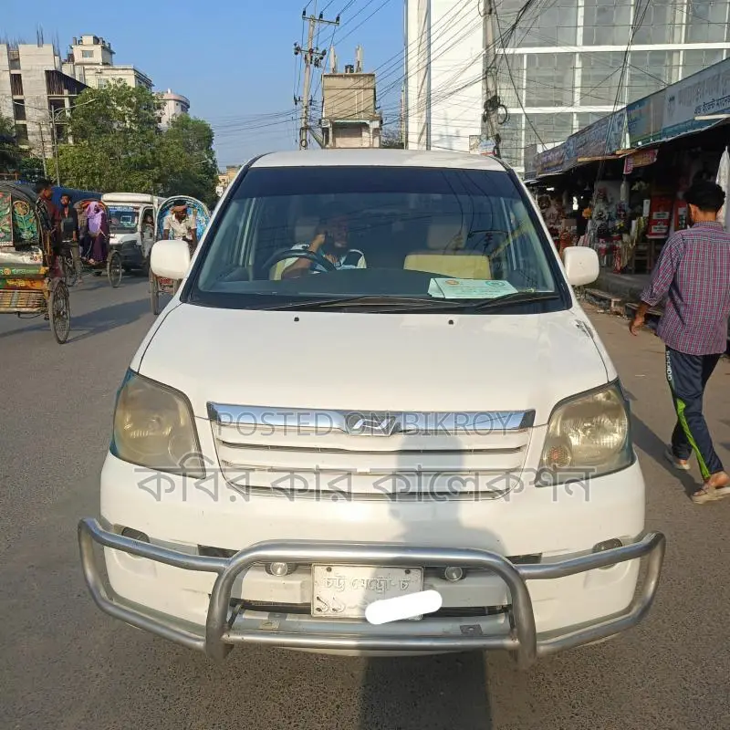 টয়োটা নোয়া এক্স ২০০৩