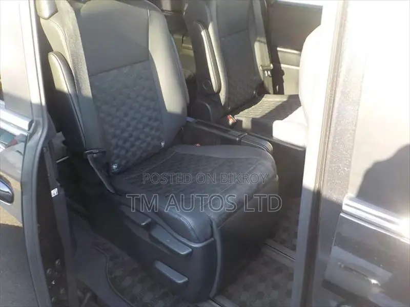 Toyota Voxy S-Z PKG 4.0 BLACK 2023