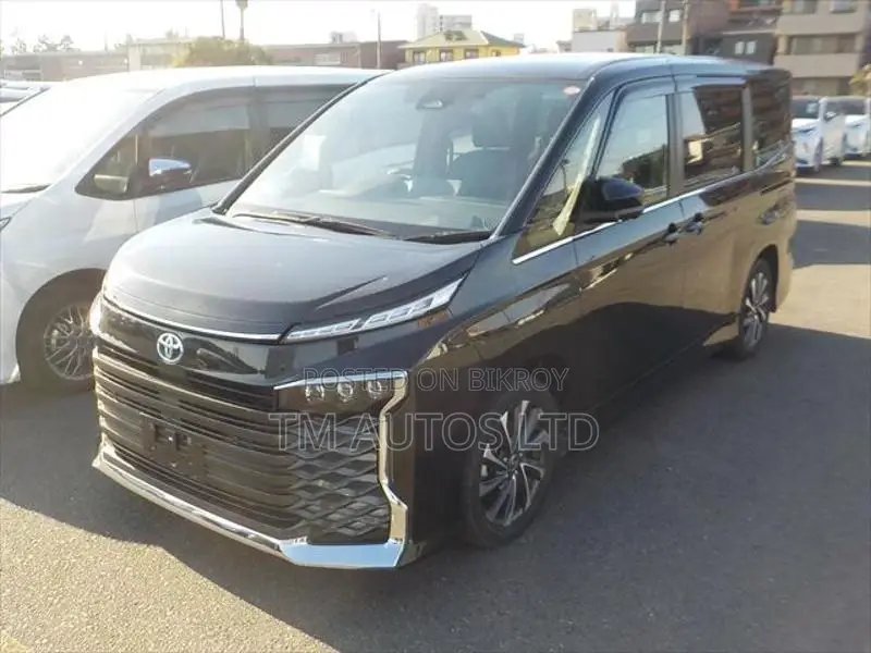 Toyota Voxy S-Z PKG 4.0 BLACK 2023