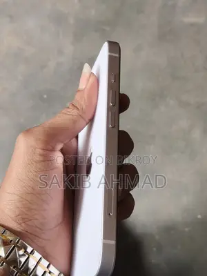 Apple iPhone 14 (Used)