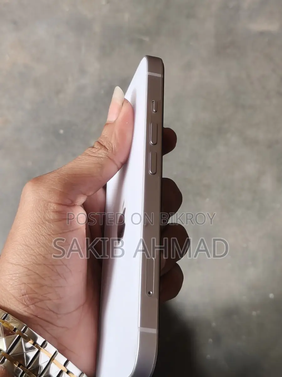 Apple iPhone 14 (Used)