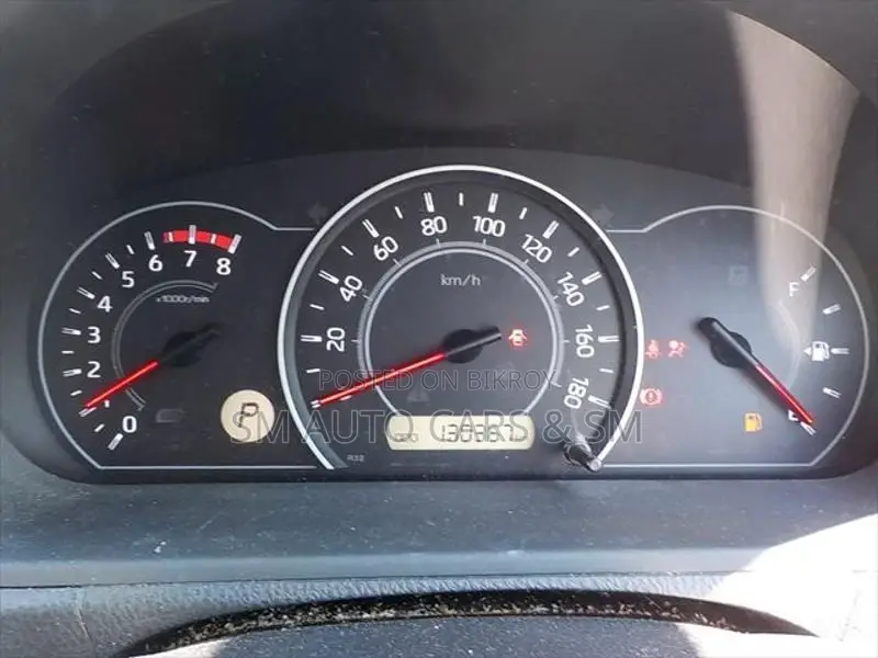 Toyota Noah Non Hybrid X Silver 2021