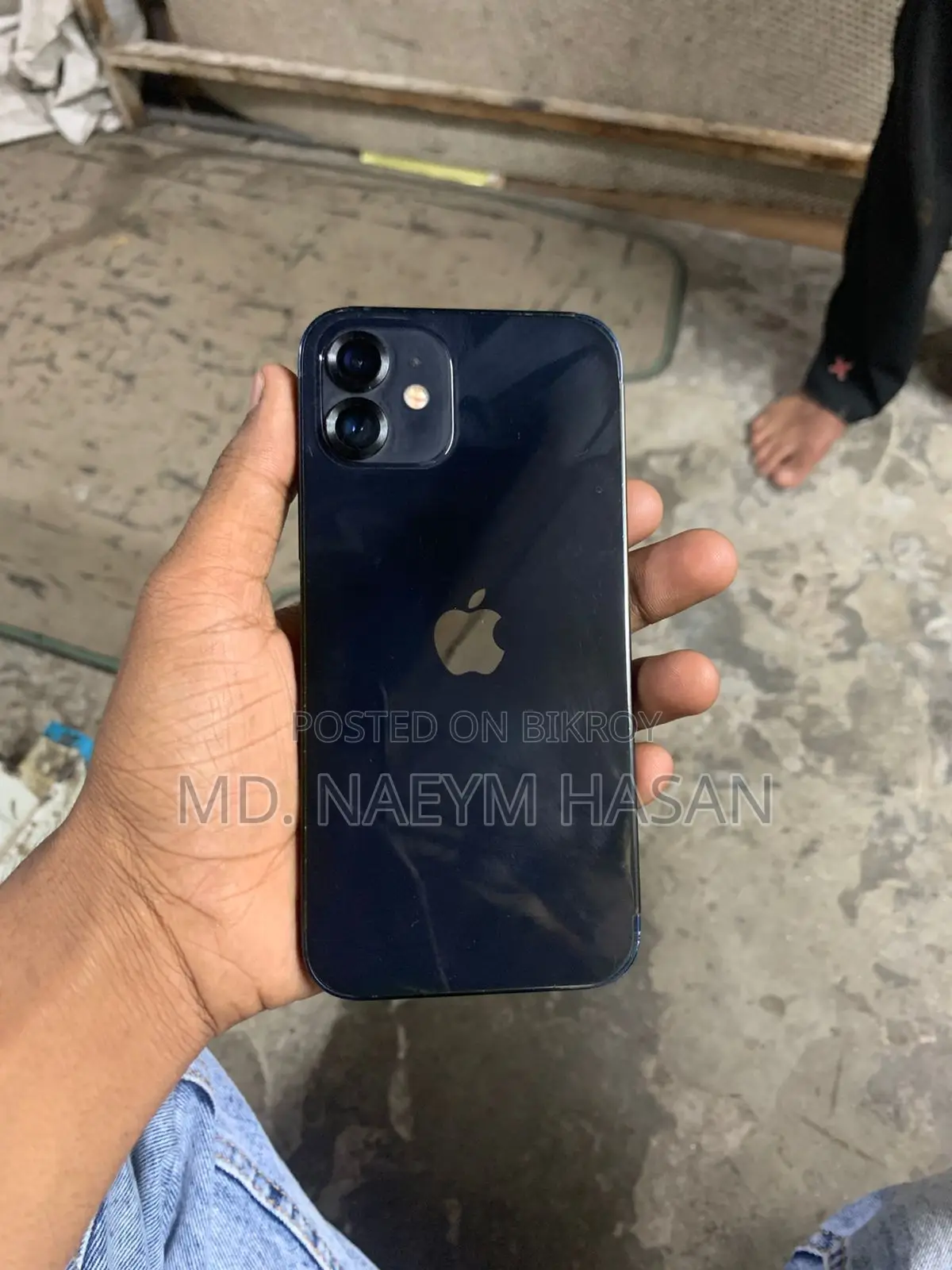 Apple iPhone 12 (Used)