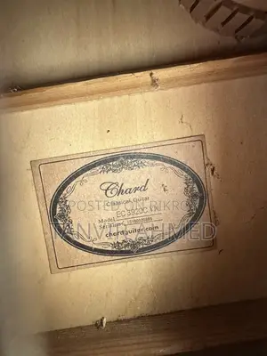 Chard ক্লাসিক্যাল গিটার