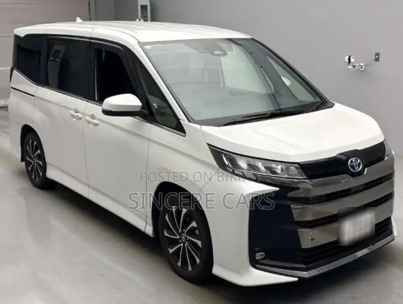 Toyota Noah S-Z HYBRID 2023