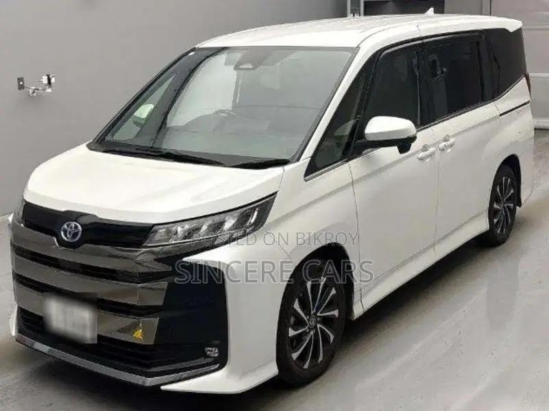 Toyota Noah S-Z HYBRID 2023