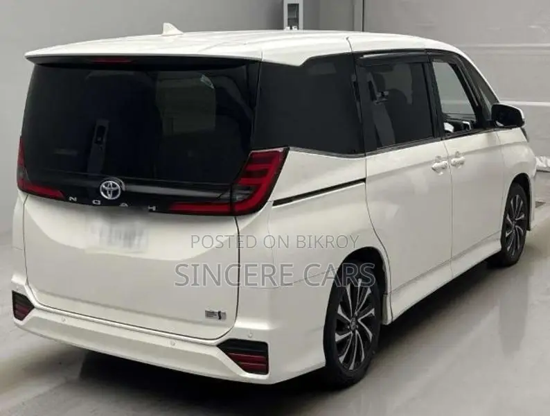 Toyota Noah S-Z HYBRID 2023