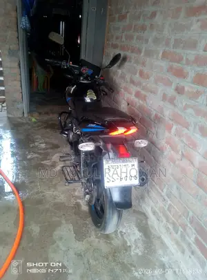 Bajaj Pulsar 150 . 2019