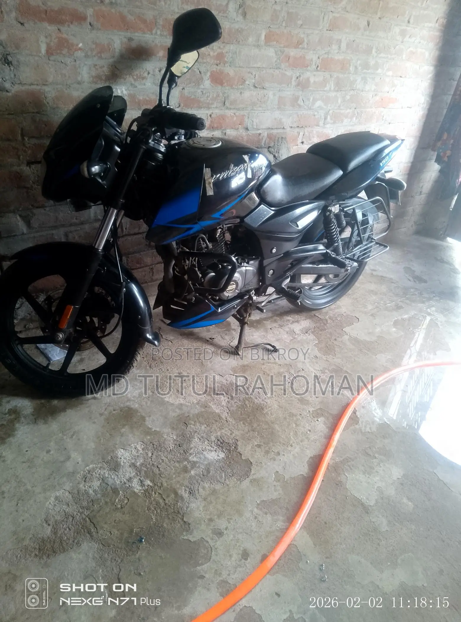 Bajaj Pulsar 150 . 2019