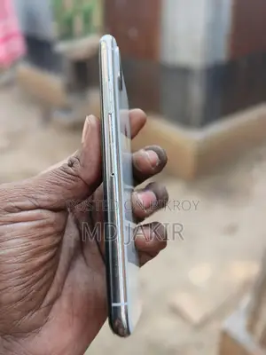 Apple iPhone X (Used)