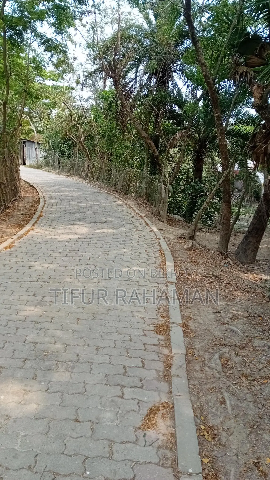 কুয়াকা,পায়রাবন্দর,পুকুর সহ বাড়ির প্লেজ ১৭শতক জমি সর্বমোট ১৪০০০০০ টাকা