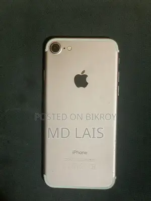 Apple iPhone 7 . (Used)