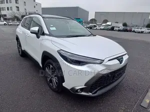 Toyota Corolla Cross Z LEATHER PKG PEARL 2022