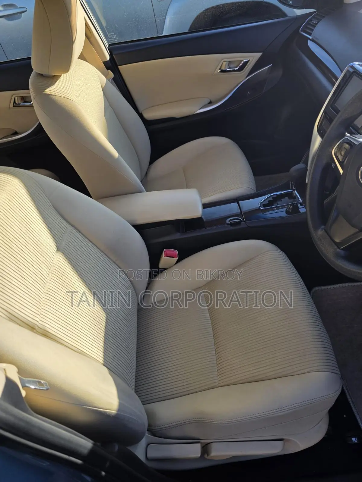 Toyota Premio FL 2020