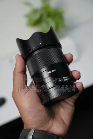 Viltrox 33mm 1.4 STM Lens (New)