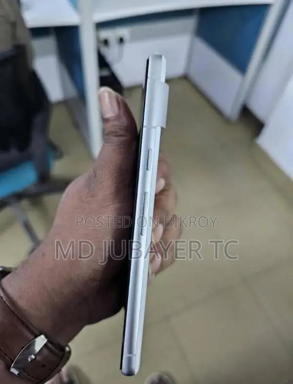 Google Pixel 7 . (Used)