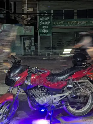 Bajaj Pulsar 150 . 2009
