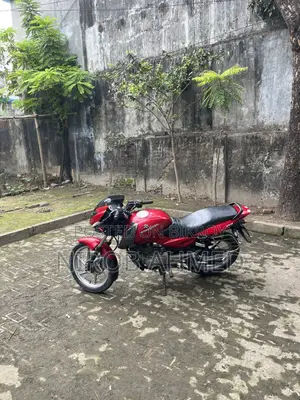 Bajaj Pulsar 150 . 2009