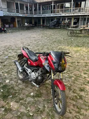 Bajaj Pulsar 150 . 2009