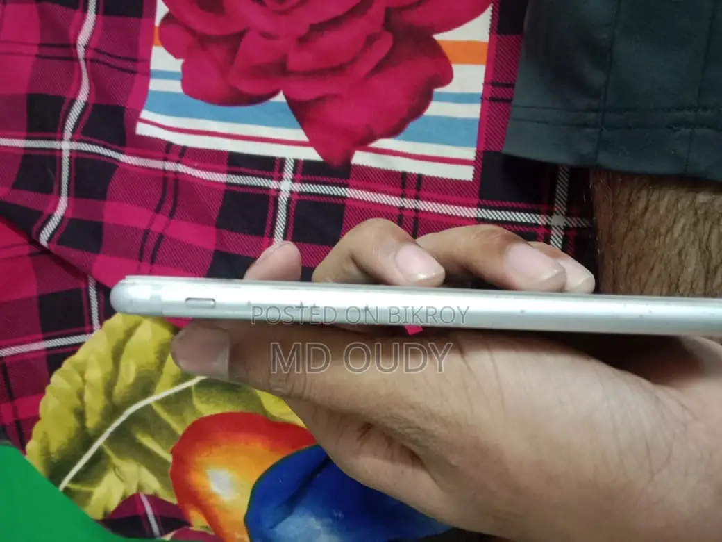 অ্যাপল আইফোন ৭ (ব্যবহৃত)