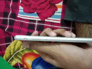 অ্যাপল আইফোন ৭ (ব্যবহৃত)