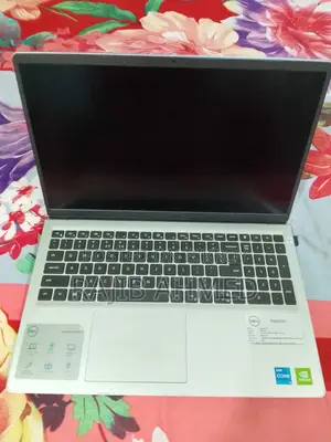 Dell Laptop RAM 8GB SSD 512GB